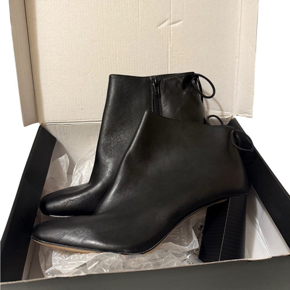 Black TINCTAMATONA CONCENTE Leather Ankle Boots new in the box